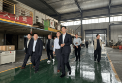 以及国内初创的地道公用除尘车